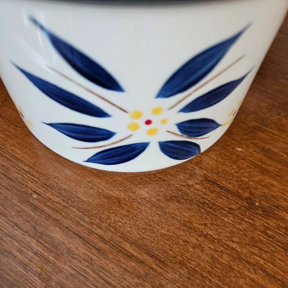 Temptations old world crock - Picture 3 of 8